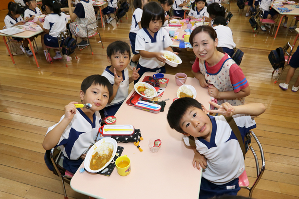 給食